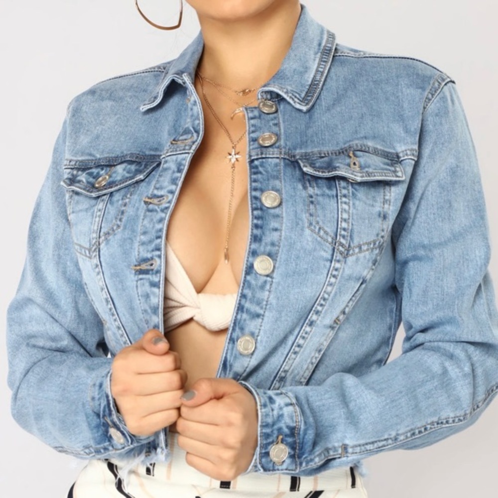 Cropped denim jacket